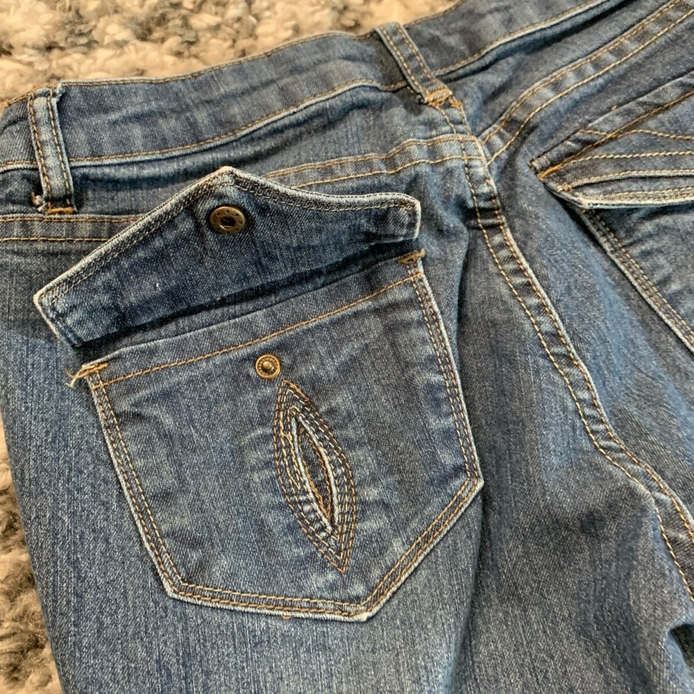 Salt Works Med Rise Bootcut Jeans Size 8P - Picture 6 of 17